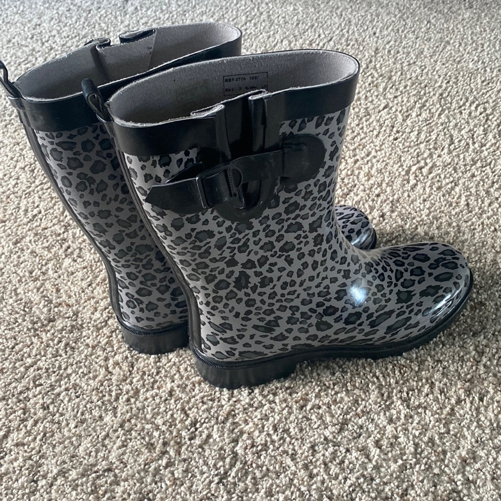 Rain boots